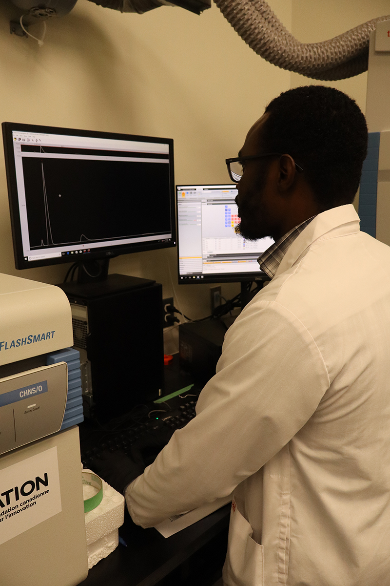 Lethbridge Polytechnic researchers look to canola-based fish feed for aquaponics